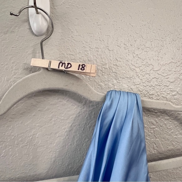 NEW MAC DUGGAL ONE SHOULDER EMBELLISHED SATIN GOWN IN POWDER BLUE  SIZE 4 - Picture 14 of 17